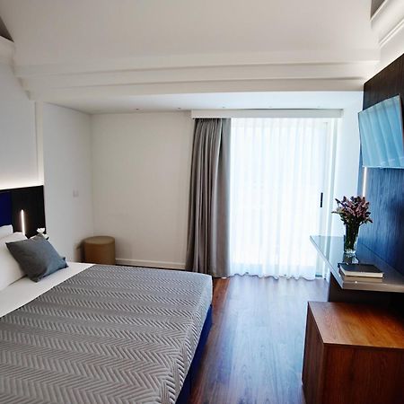 Hotel Negresco กัตตอลิกา ภายนอก รูปภาพ