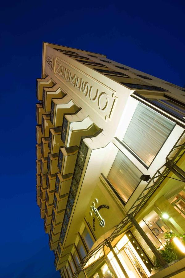 Hotel Negresco กัตตอลิกา ภายนอก รูปภาพ