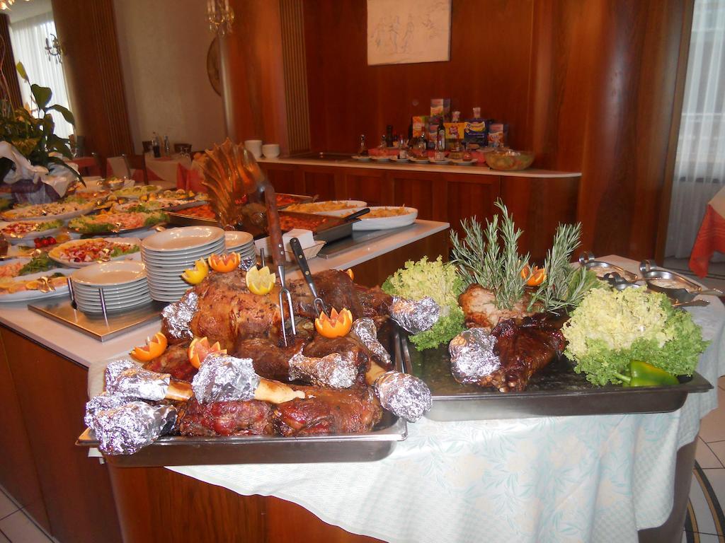 Hotel Negresco กัตตอลิกา ภายนอก รูปภาพ